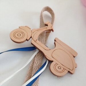 Μπομπονιέρα για Αγόρι vespa Κρεμάστο κουφ.crispy.ύψος 25εκ ξύλινο 6εκ 1,90