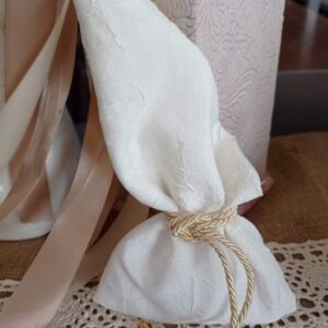 Μπομπονιέρα γάμου, Πουγκί με πέντε κουφέτα