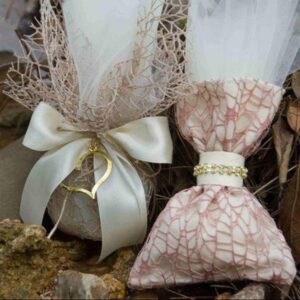 Μπομπονιέρα γάμου, πουγκί με τούλι